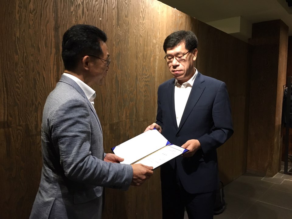 출판제작연구회 유창준 연구회장.jpg
